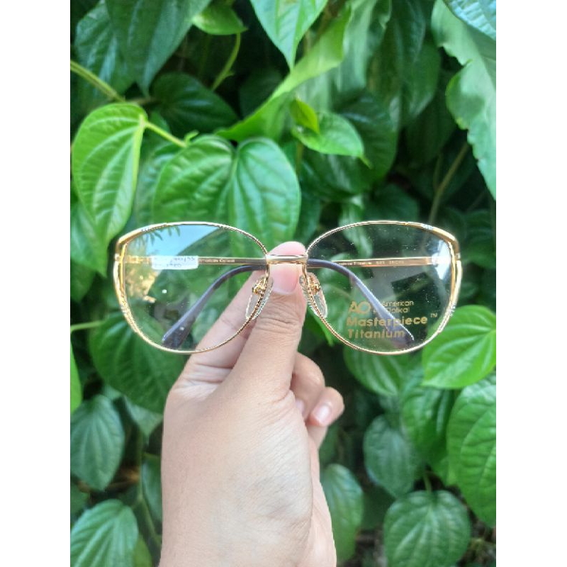 kacamata vintage merk American Optical Masterpiece Titanium 521