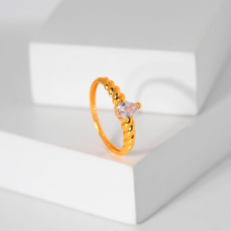 Cincin Emas Solitaire Tetes Air Plintir Samping - Toko Emas Gadjah