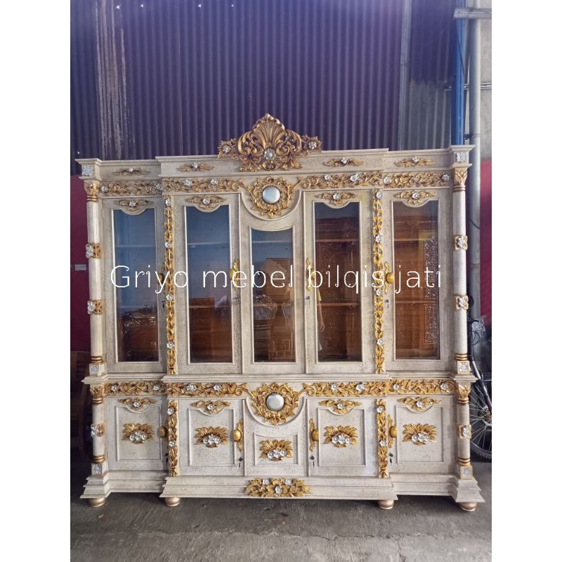 lemari hias jati ukir jepara