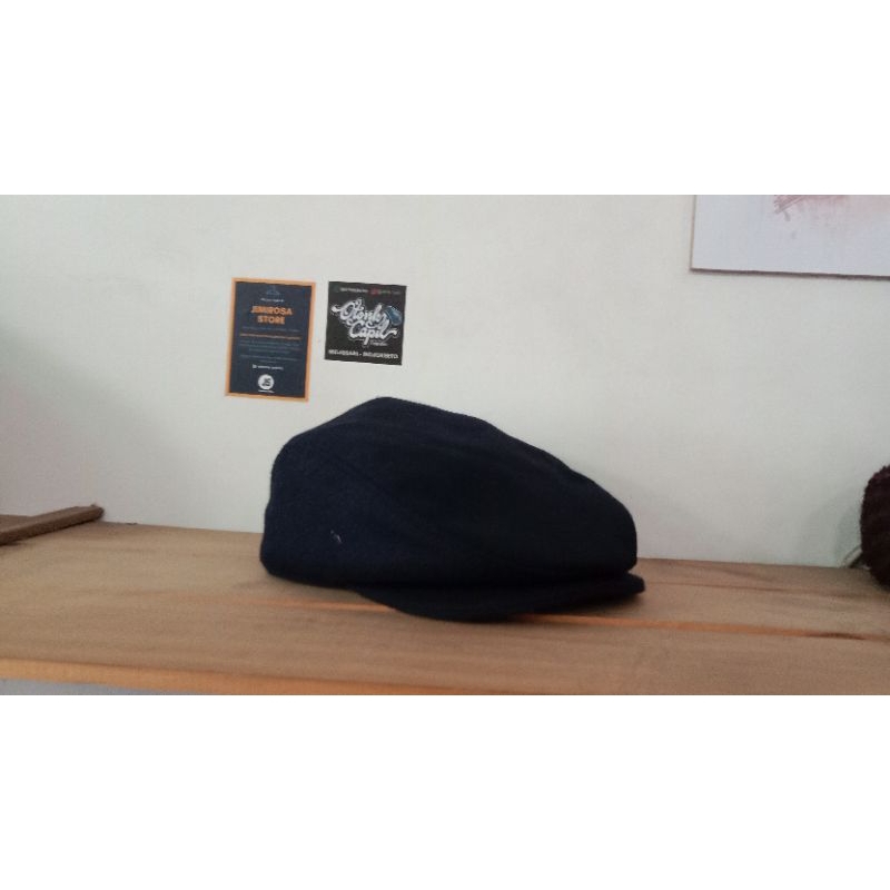 topi pet pria