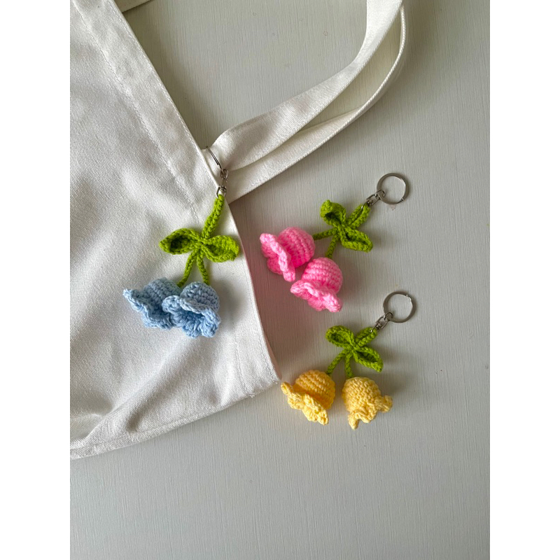 Crochet Keychain Bell flower/ Lily of the Valley (bisa custom warna)
