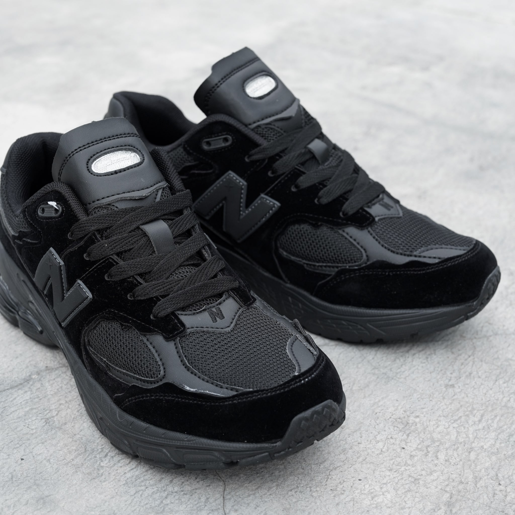 SEPATU SPORT NEW B4L4NCE 2002R ALL BLACK