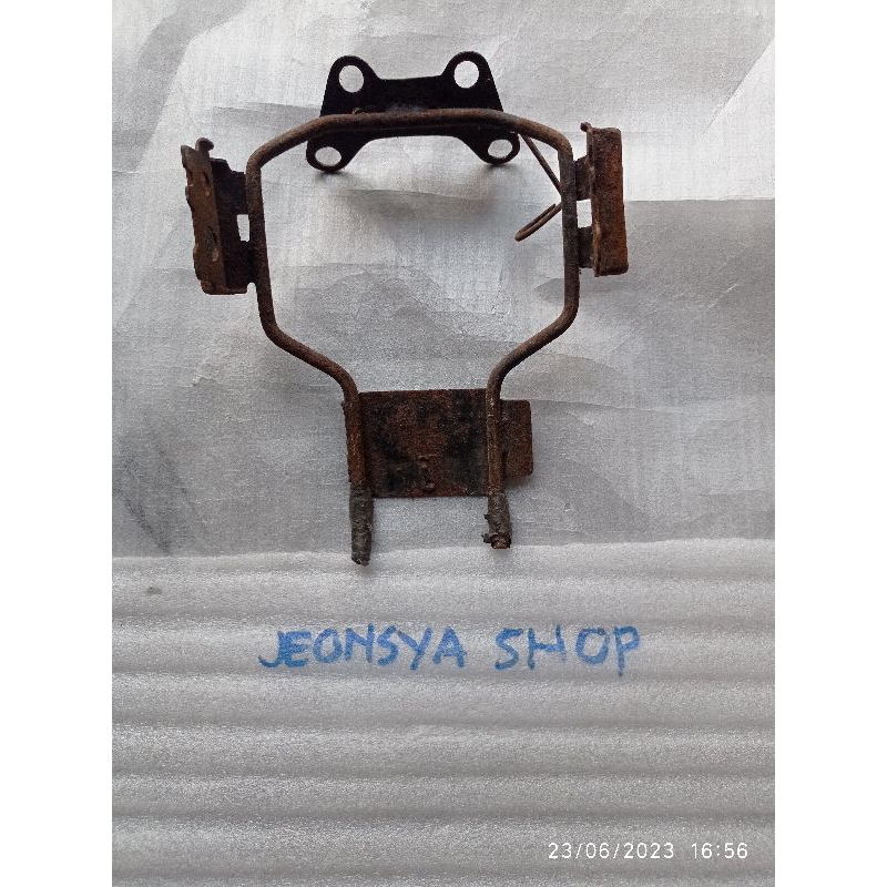 Breket Dudukan Pangkon Lampu Honda GL Pro Ori Bekas
