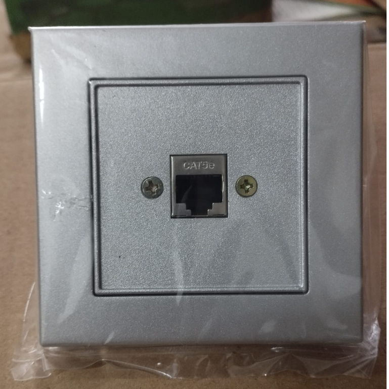Socket Outlet Data Cat.5 (RJ45) Broco Plano Silver