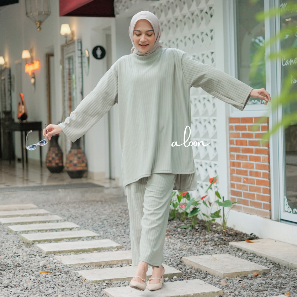 Ilona One Set Wanita Oversize Knit Premium – Setelan Oes Set Terbaru