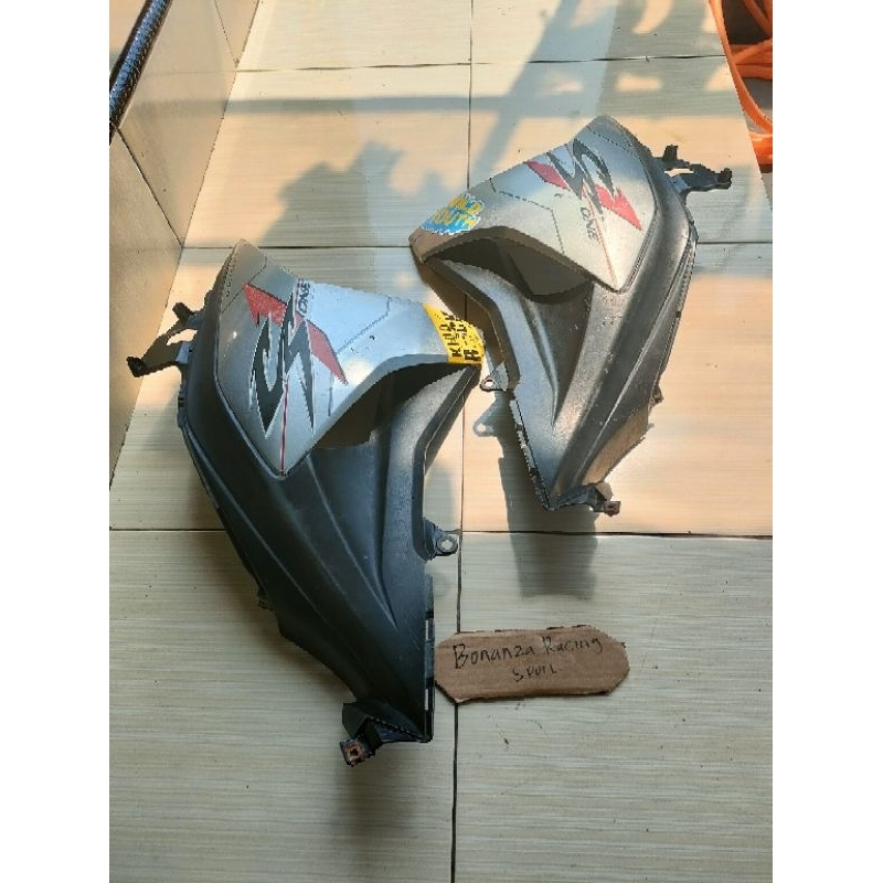 Cover sayap bodi samping depan honda cs1 cs one original