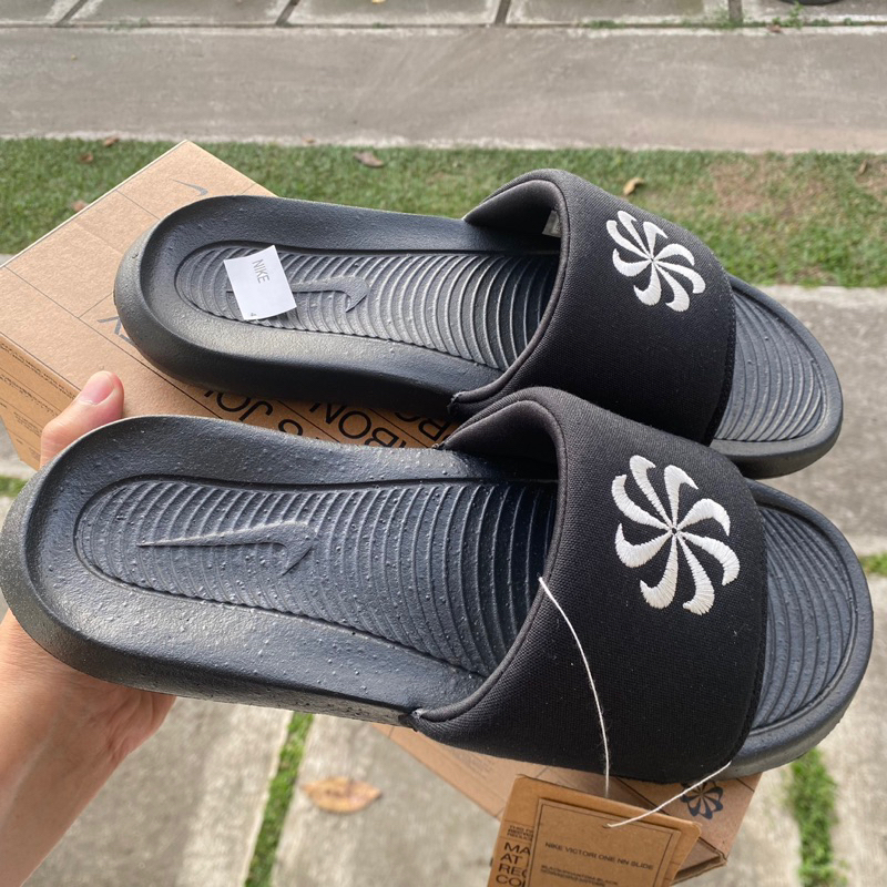 Diskon upto 70% Nike Victori One Slide Original 100% BNIB