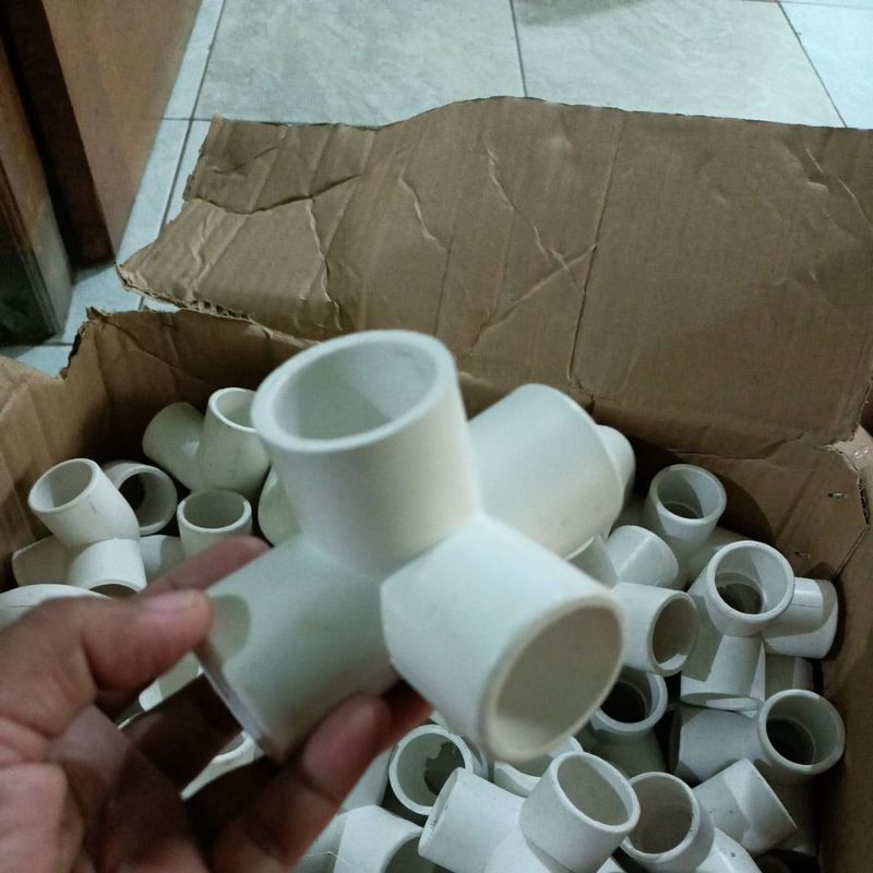Sambungan_pipa_pvc_1"_4way_TH