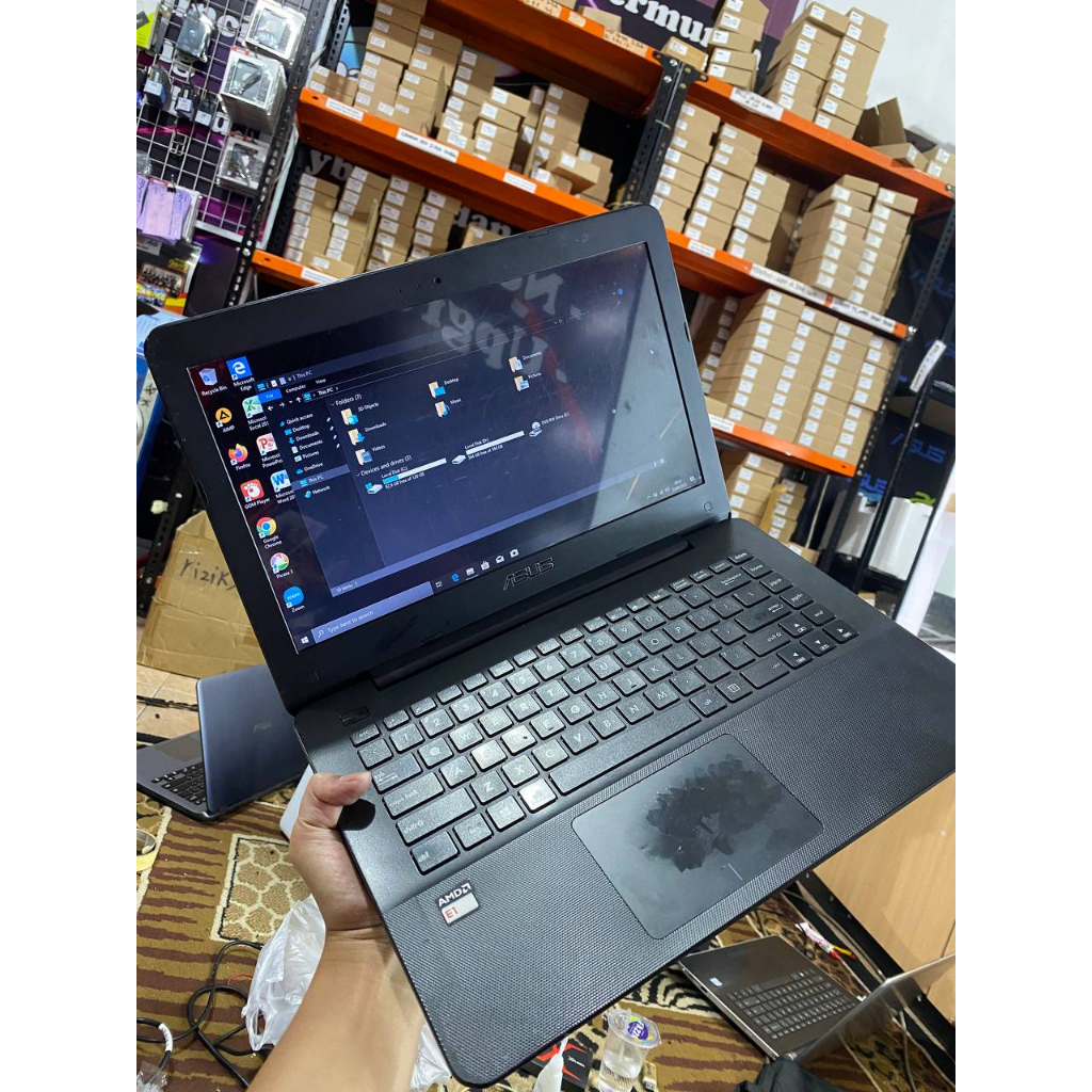 Laptop Bekas Sekon Asus x441 ram 4gb ssd 256gb intel n4000