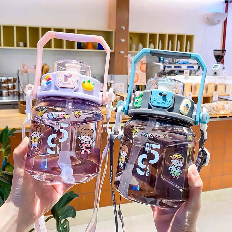 Botol Minum Bening Anak Karakter Angka - Botol Dengan Tali Selempang Botol Anak Sekolah Free Stiker - Tempat Minum Air Dengan Kelebihan Unlock