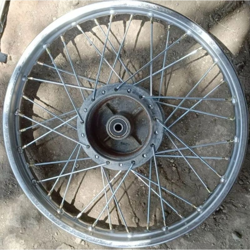 velg velk pelek belakang motor honda wind, astrea star, c70,c700,c800(ruji baru)
