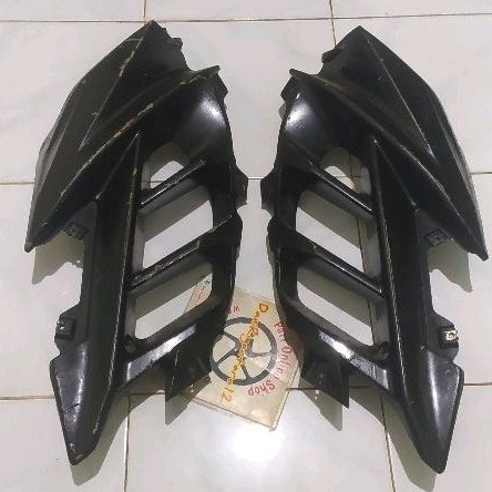 fairing sayap dalam R15 Yamaha original bekas