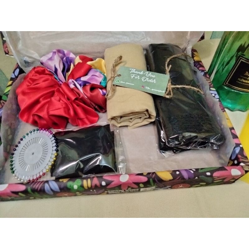 

HAMPERS PACKET SERIES B QUEENNIZHA