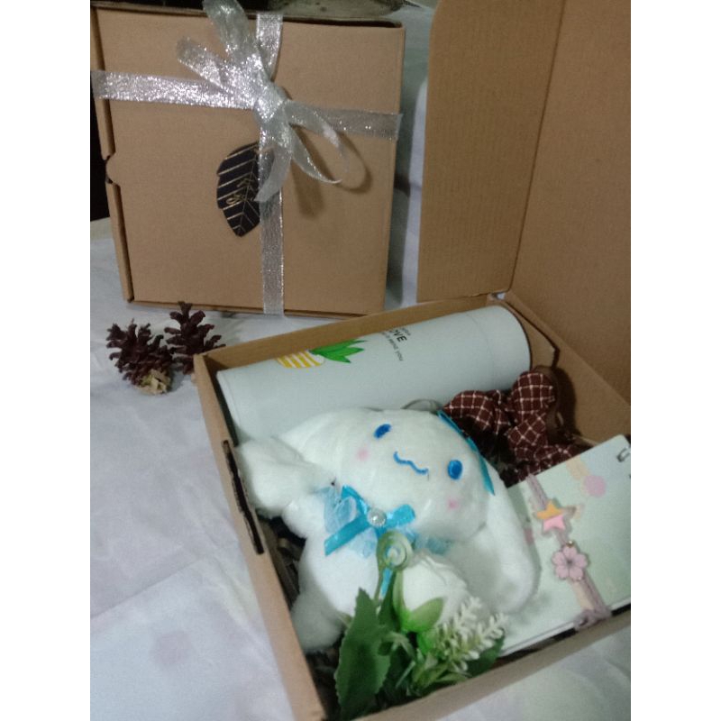 

Hampers Dewasa | Gift Box | Hadiah Ulang Tahun