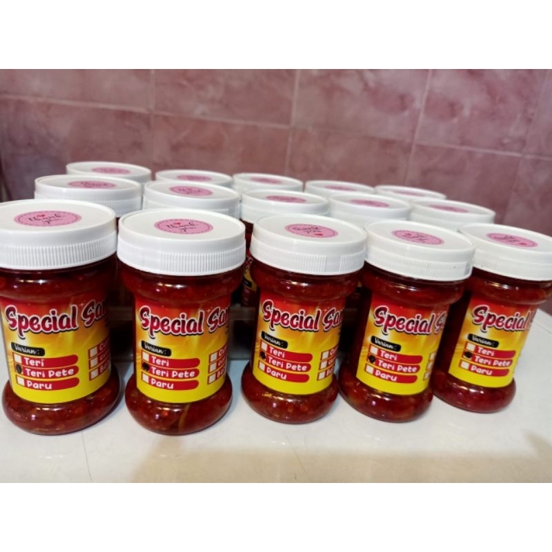 

Aneka sambal/sambal pedas sedang/gurih manis asin