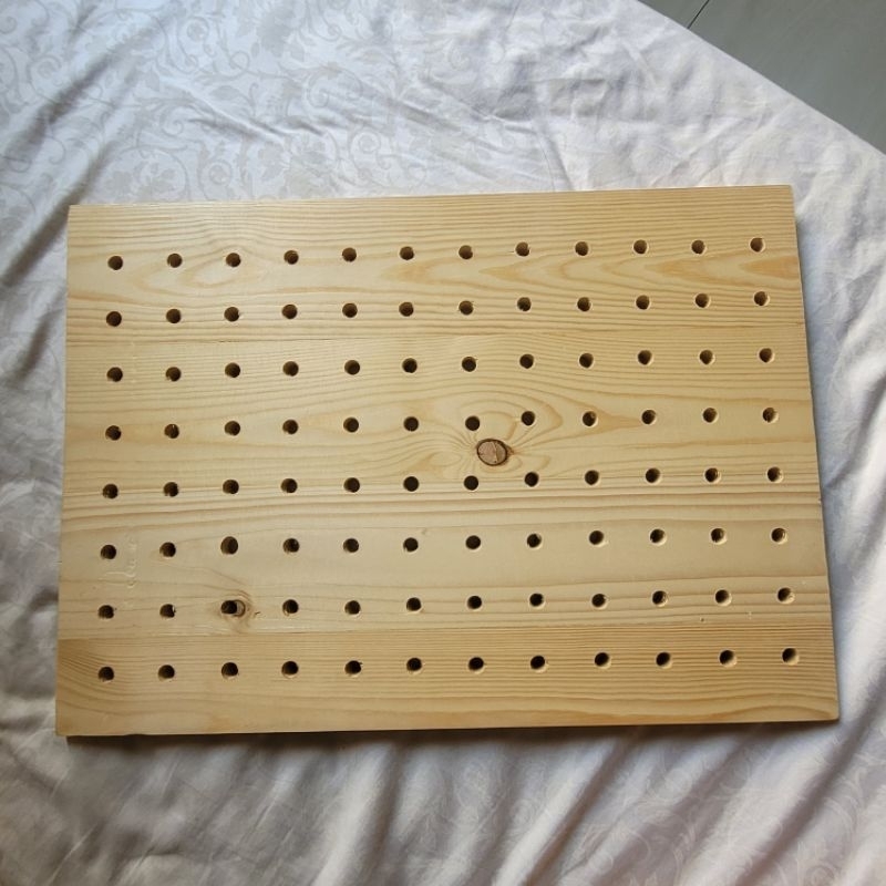 Pegboard Hiasan Dinding Kayu Solid