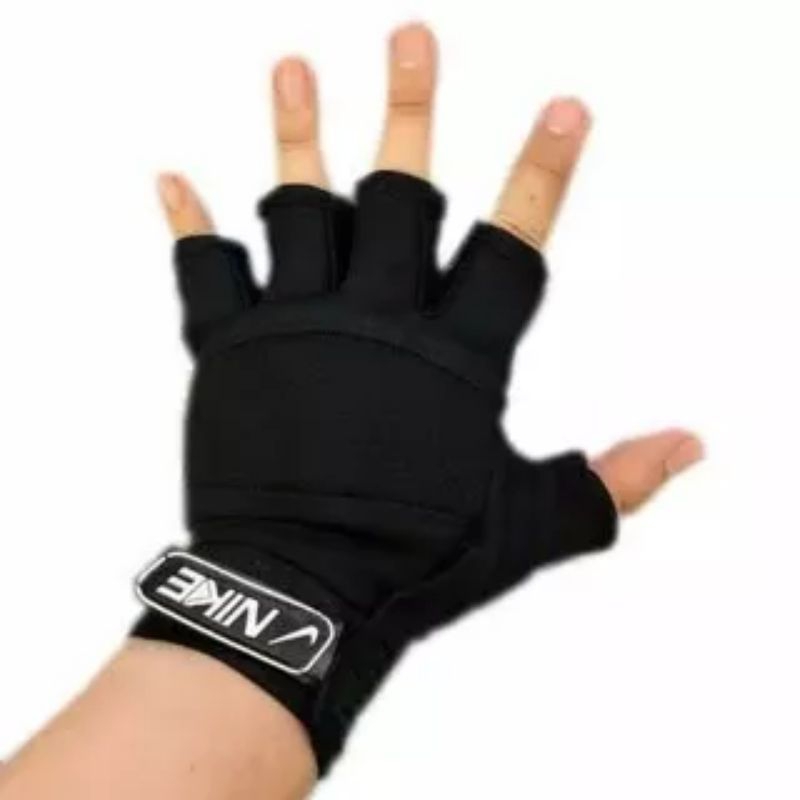 Sarung Tangan Motor Kain Emen
WARNA : HITAM
KUALITAS : LOKAL ( BAHAN TEBAL )
BAHAN POLOS: - KAIN KUA