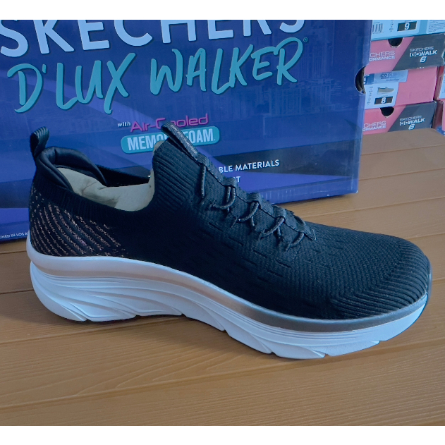 Sepatu Wanita Skechers D'Lux Walker