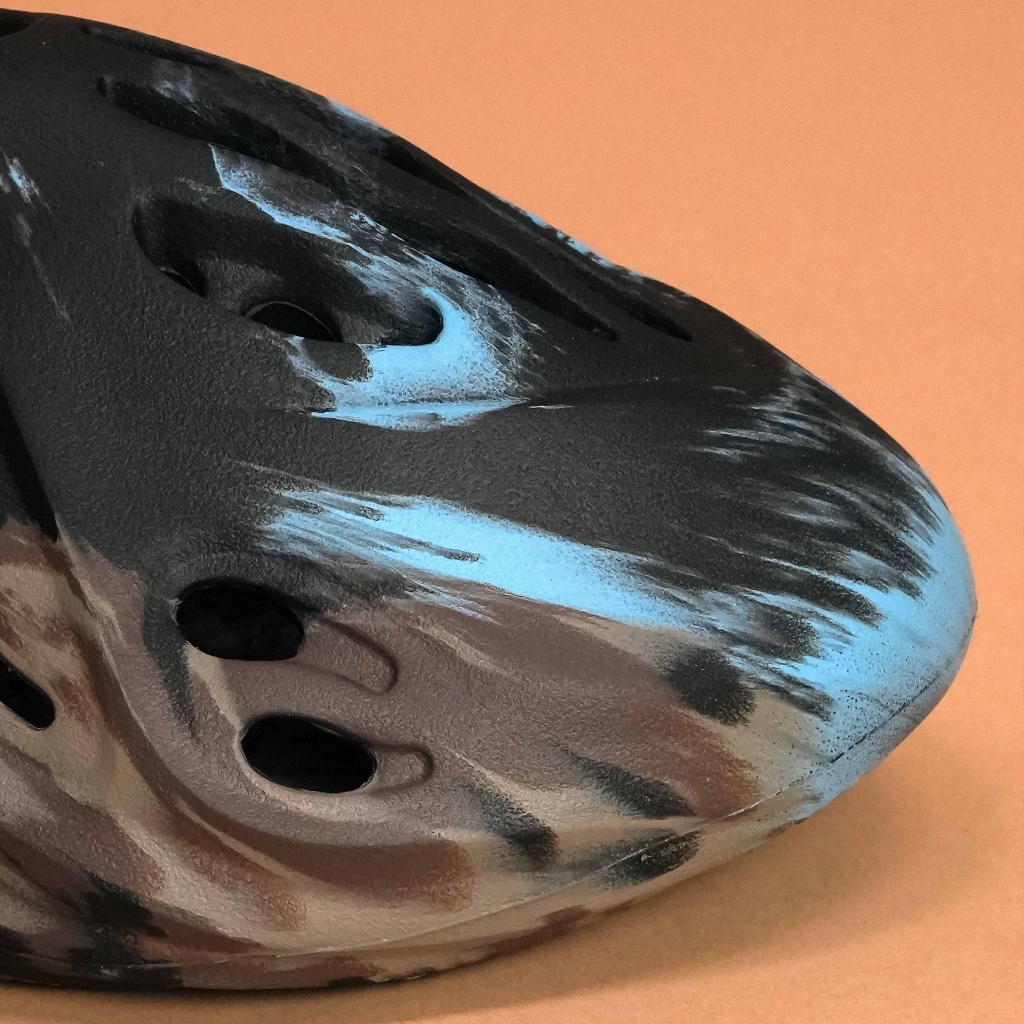 Yeezy Foam Runner MX Cinder