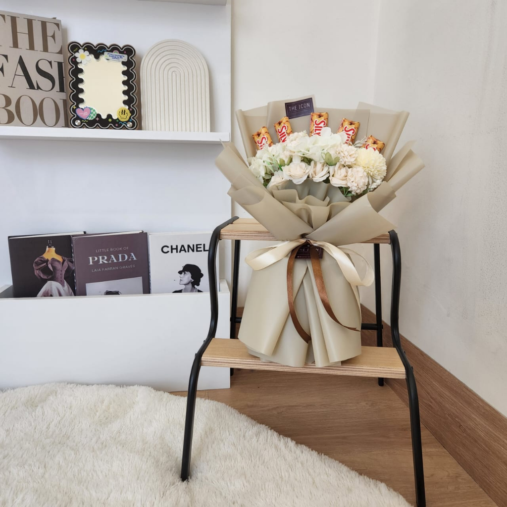 

buket coklat silverqueen cadbury bengbeng | buket bunga palsu wisuda