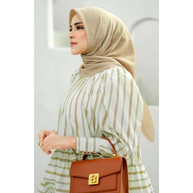 Buttonscarves Tapis Emboss Wheat
