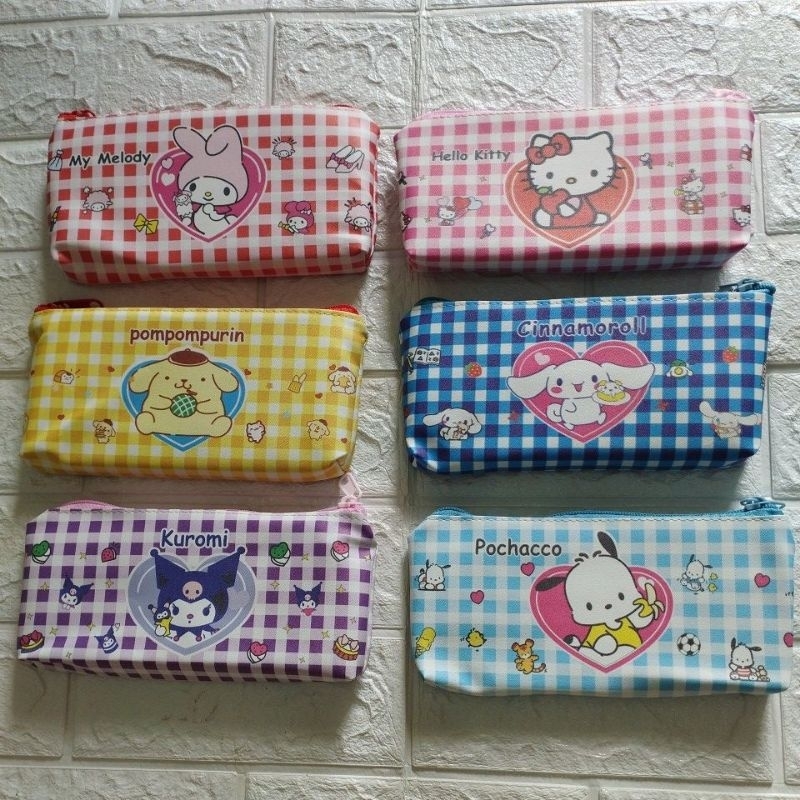 

tempat pensil sanrio kotak-kotak