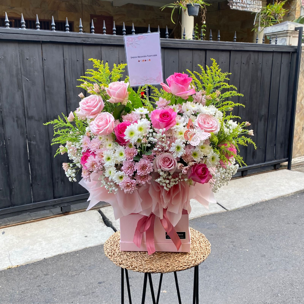 Dqueen Florist - Bunga Box Gift Fresh Rose Flowers