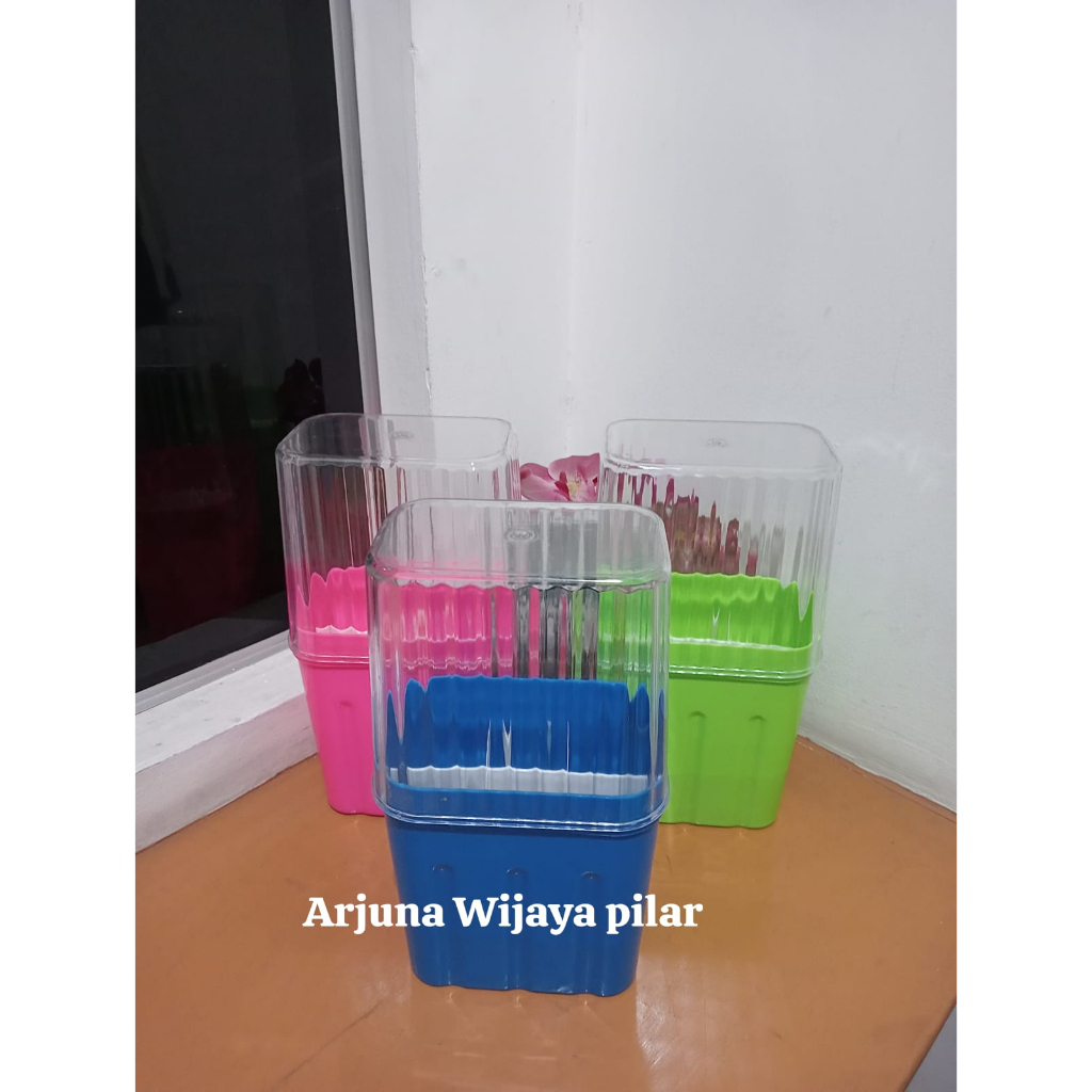 Tempat Sendok Diamond