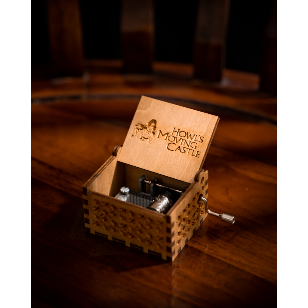 Howl's Moving Castle Music Box Mechanical - Hadiah Kolektor Anime dengan Lagu Epik