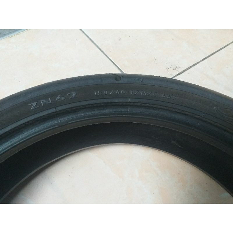 Ban zeneos zn62 tubles ukuran 150/60/17