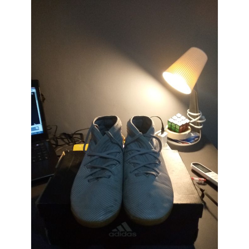 Sepatu futsal bekas Adidas Nemeziz 19.3 In J ukuran 38