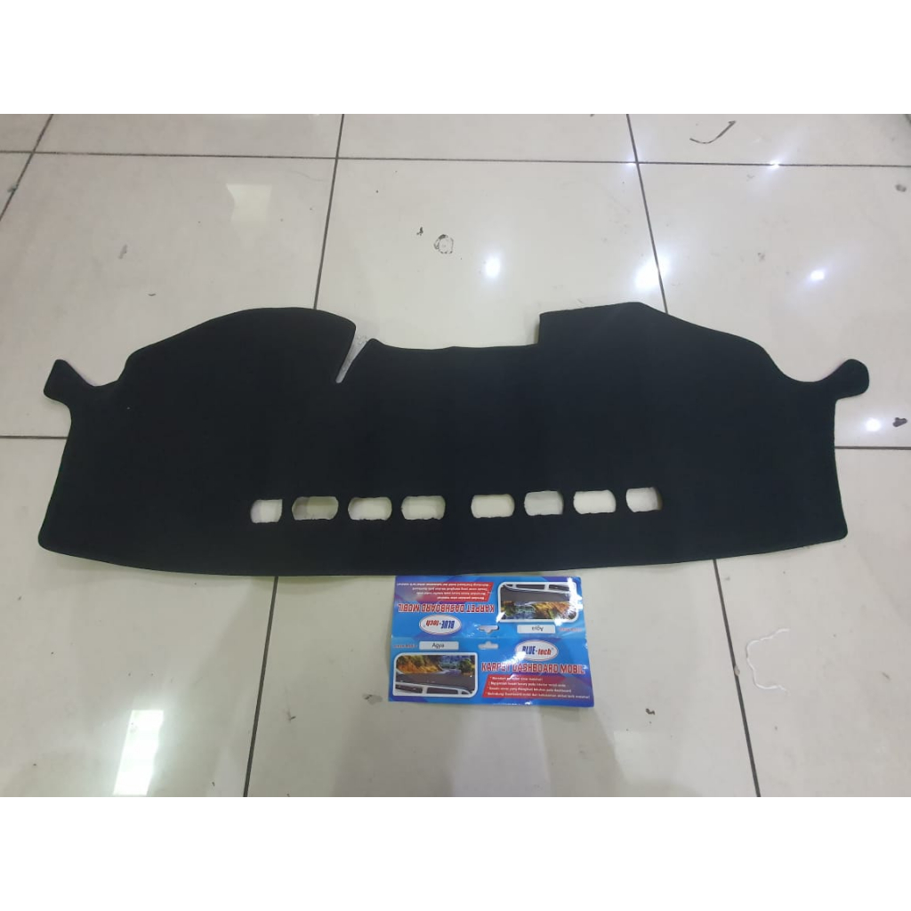 Aksesoris Cover Dashboard / Karpet Dashboard Mobil Agya Hitam