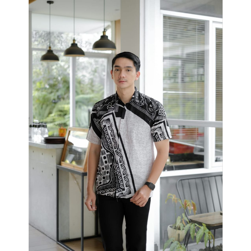 BAJU BATIK PRIA ABADI HEM KEMEJA BATIK HITAM MANIS SOGAN HALUS LENGAN PENDEK