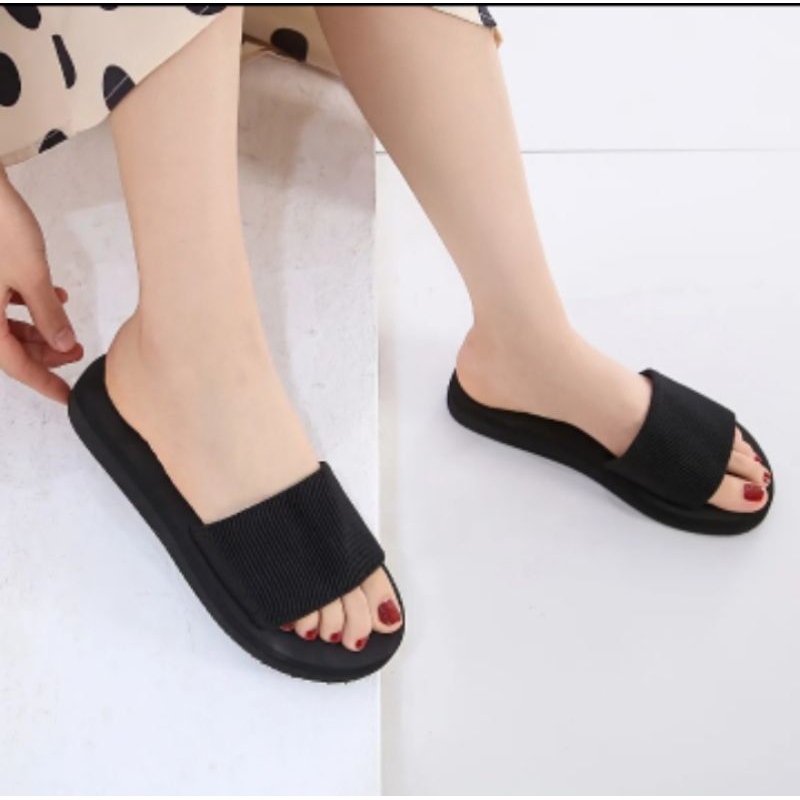 SANDAL WANITA SLOP BLUDRU