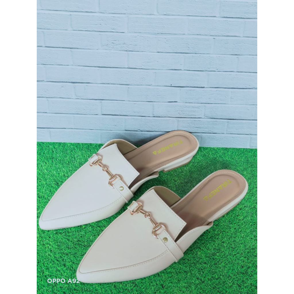 sandal flat shoes wanita / sandal bustong wanita