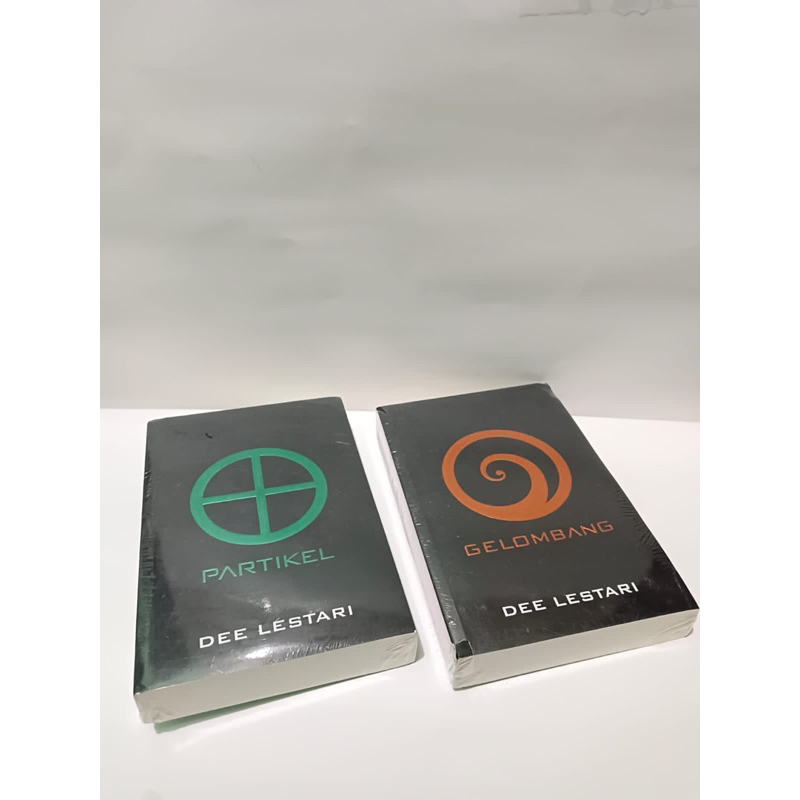 Supernova Partikel & Gelombang by Dee Lestari