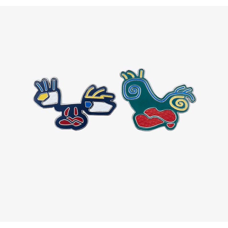 Artist made Collection by V Brooch Set