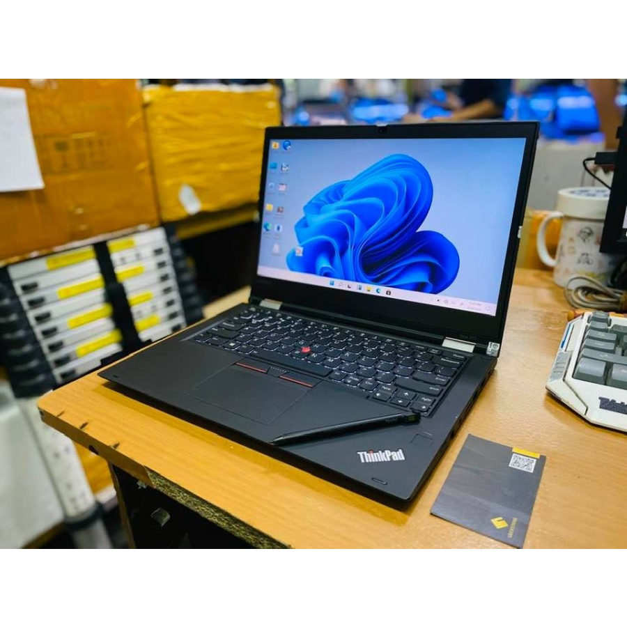 Laptop 2 in 1 Yoga 370 Core i7 7th Gen Ram 8GB SSD 256GB 13.3 Inch FHD Touch Flip 360° Mulus Bergaransi