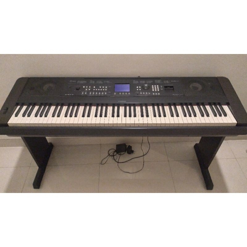 Preloved Digital Piano Yamaha DGX 650