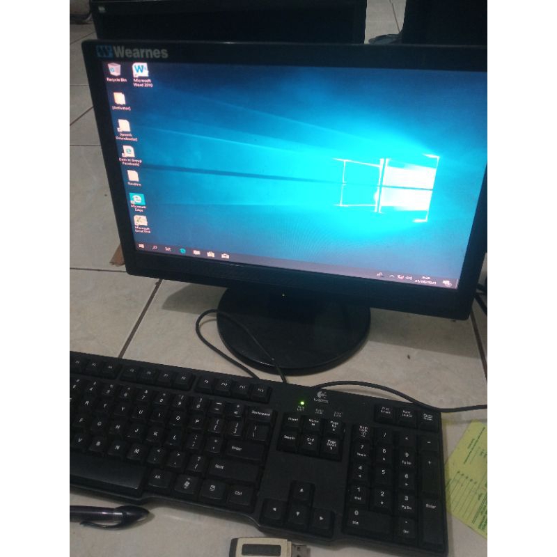 Monitor Lcd Wearnes 16 inch