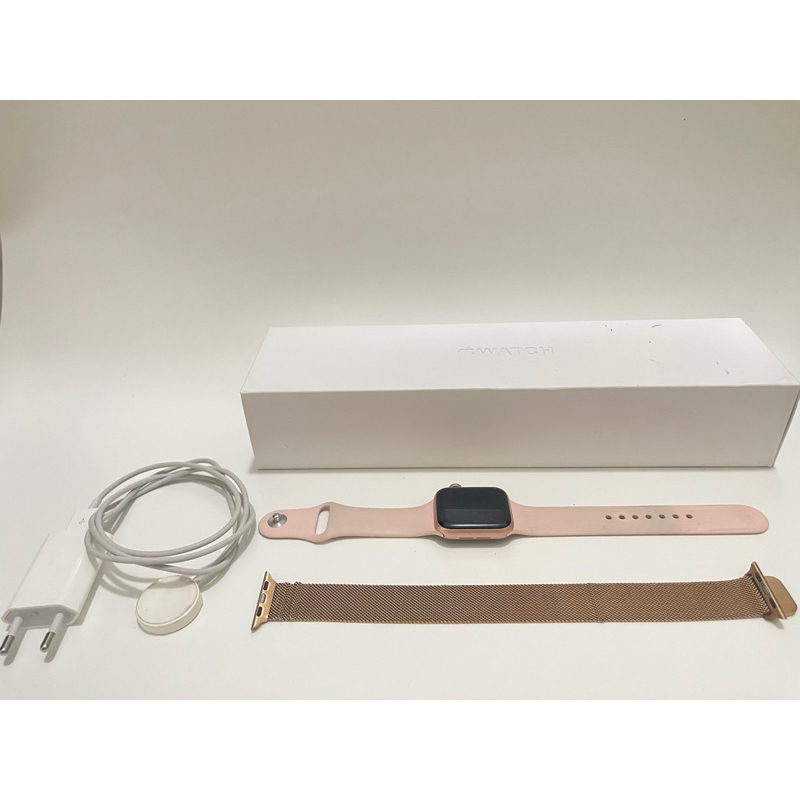 Preloved Apple Watch Series 5 40 mm