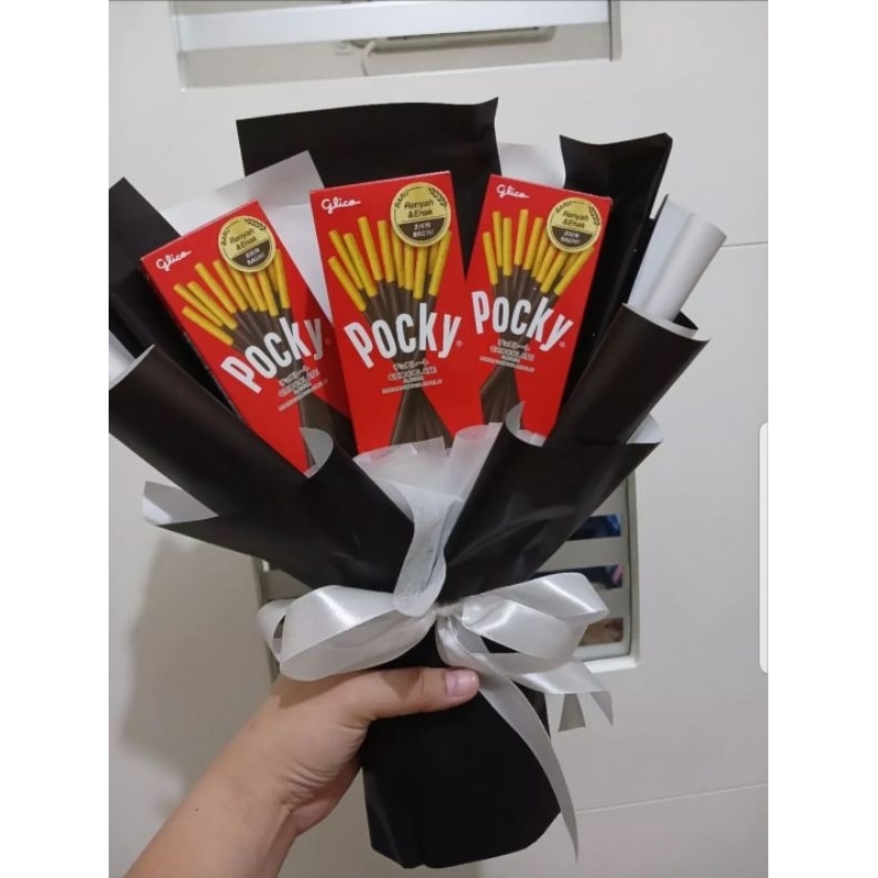 

BUKET POCKY ISI 3 PCS / BUKET WISUDA, GRATIS KARTU UCAPAN, BISA KIRIM KEMANA AJA