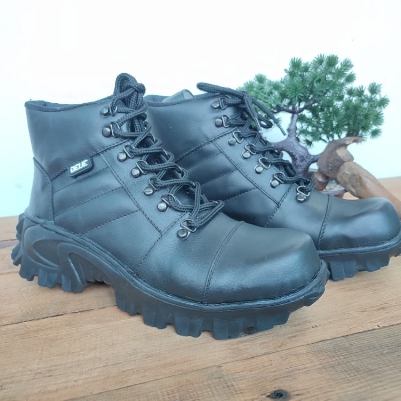 Sepatu safety pria kulit asli ujung besi Hitam(free kaos kaki)