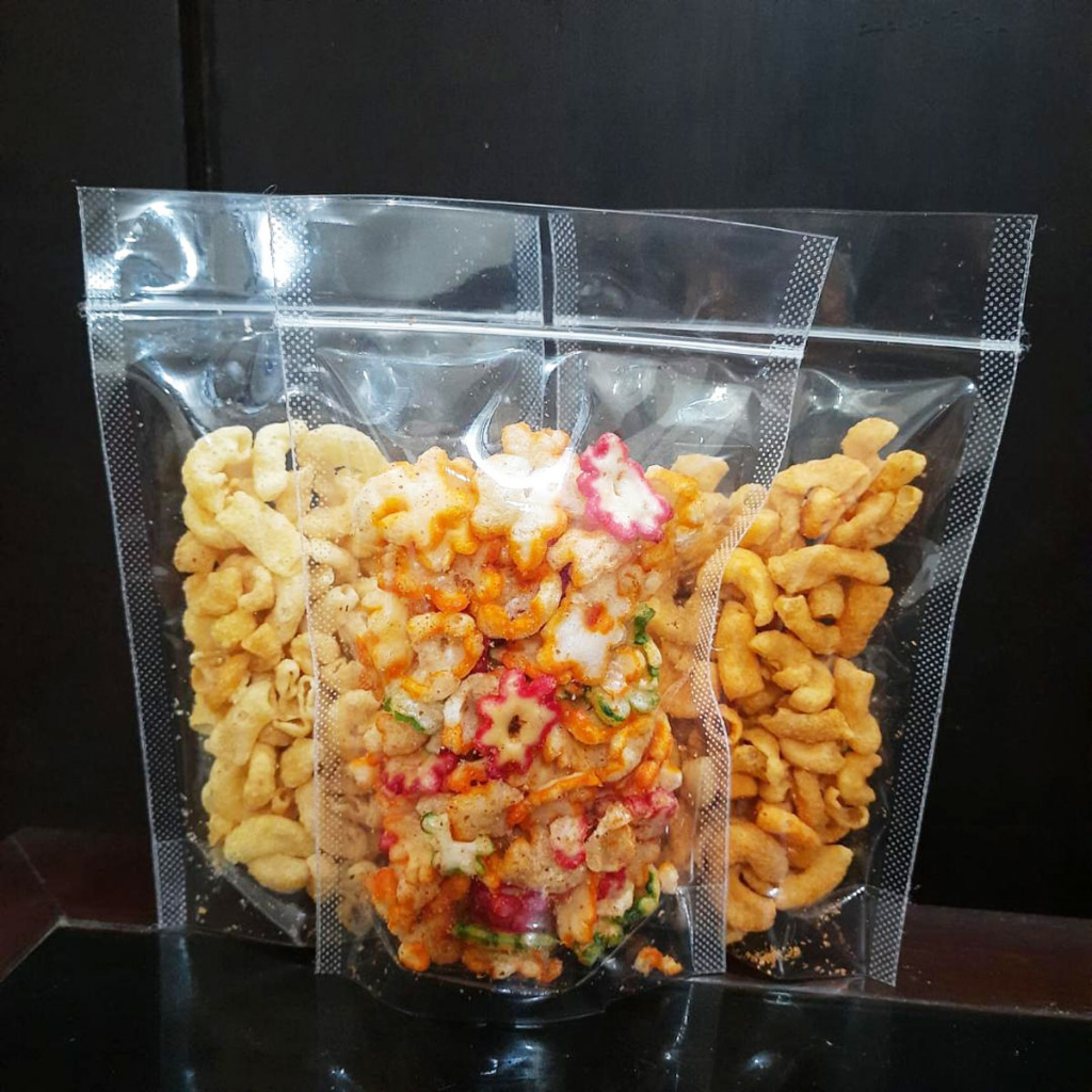 

Makaroni Seblak 1 paket 3 rasa Cemilan keripik snack oleh - oleh bandung rasa Original kemasan 100gr/paket