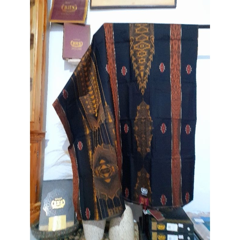 Sarung BHS Excellent gold JGO hitam gold