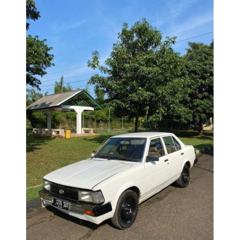 toyota corolla dx 82