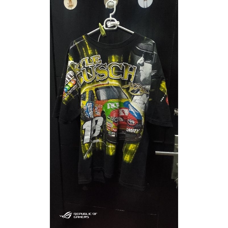 Kaos baju NASCAR KYLE BUSCH M&M AOP ALL OVER PRINT TSHIRT T SHIRT OVERSIZE not bootleg not kw