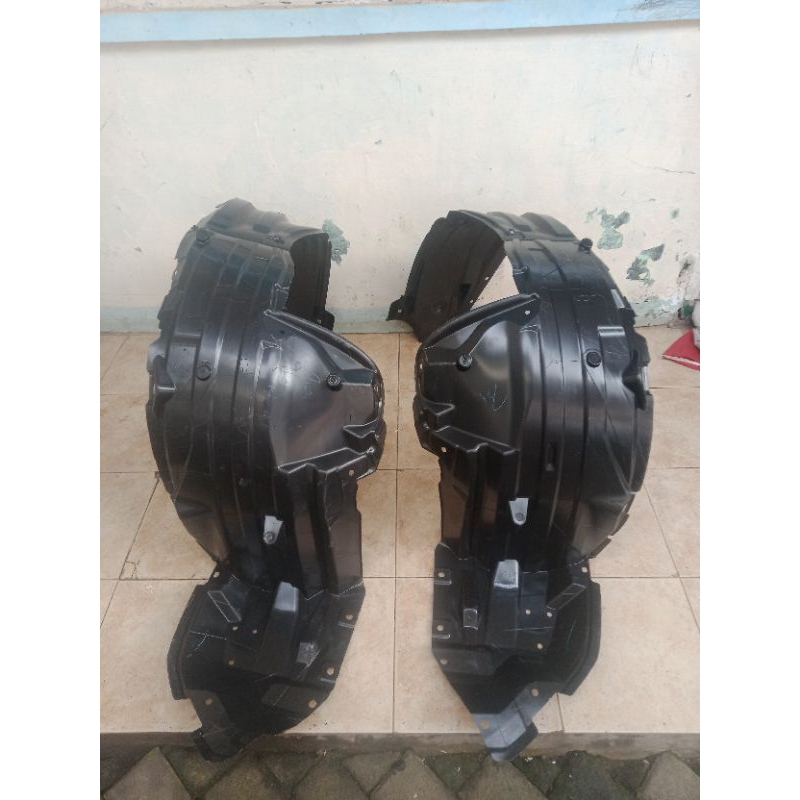 LINER FENDER/SPATBOR INNOVA ZENIG ORIGINAL