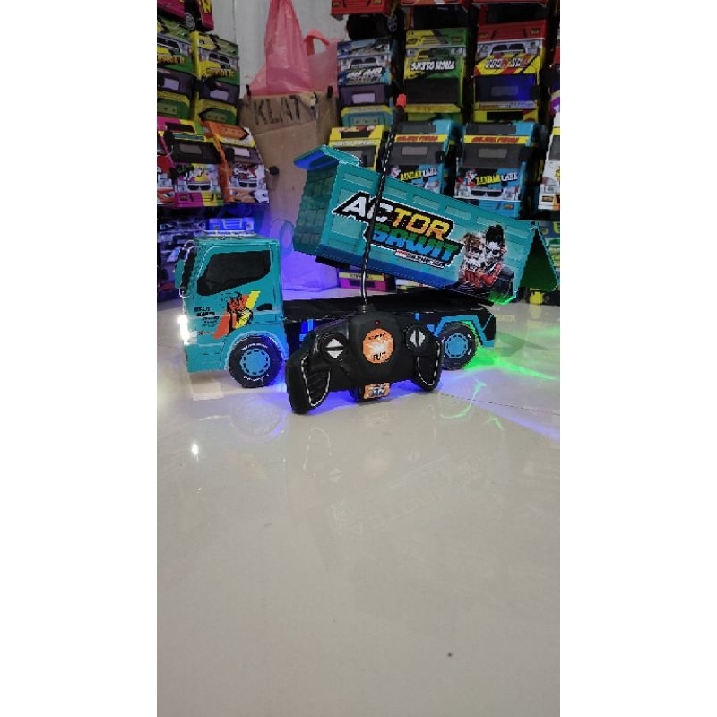 MINIATUR TRUK REMOTE CONTROL CANTER DAM