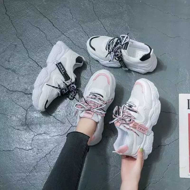sepatu wanita sneakers korean style kesukaan anak muda